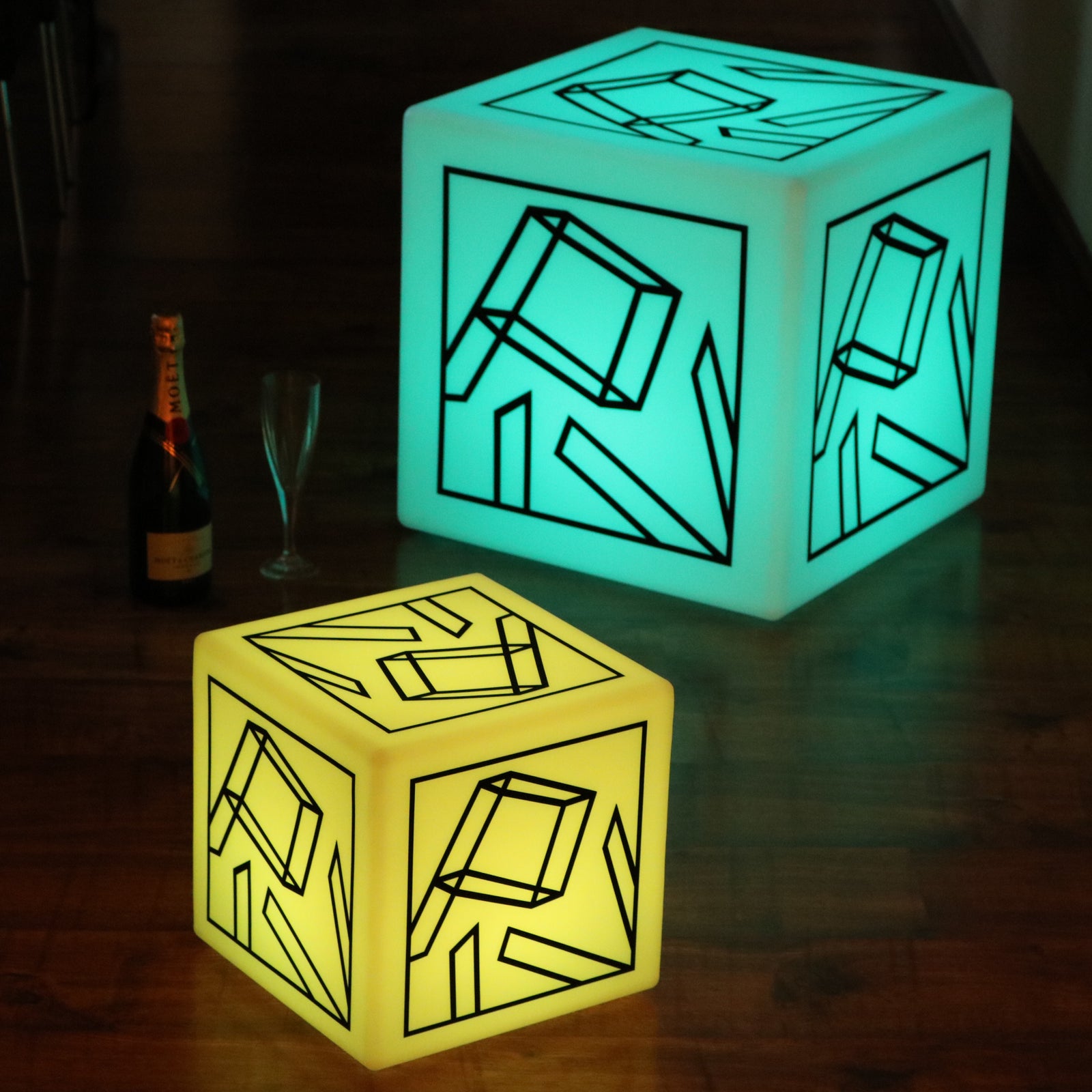 Mr.Go 20cm LED Color Changing Light Cube Mood Lamp, Dimbaar Nachtlampje voor Kinderen, 16 Lichtkleuren, USB-oplaadbaar, Kleurveranderend Bedlampje voor Kinderen/Baby Slaapkamer