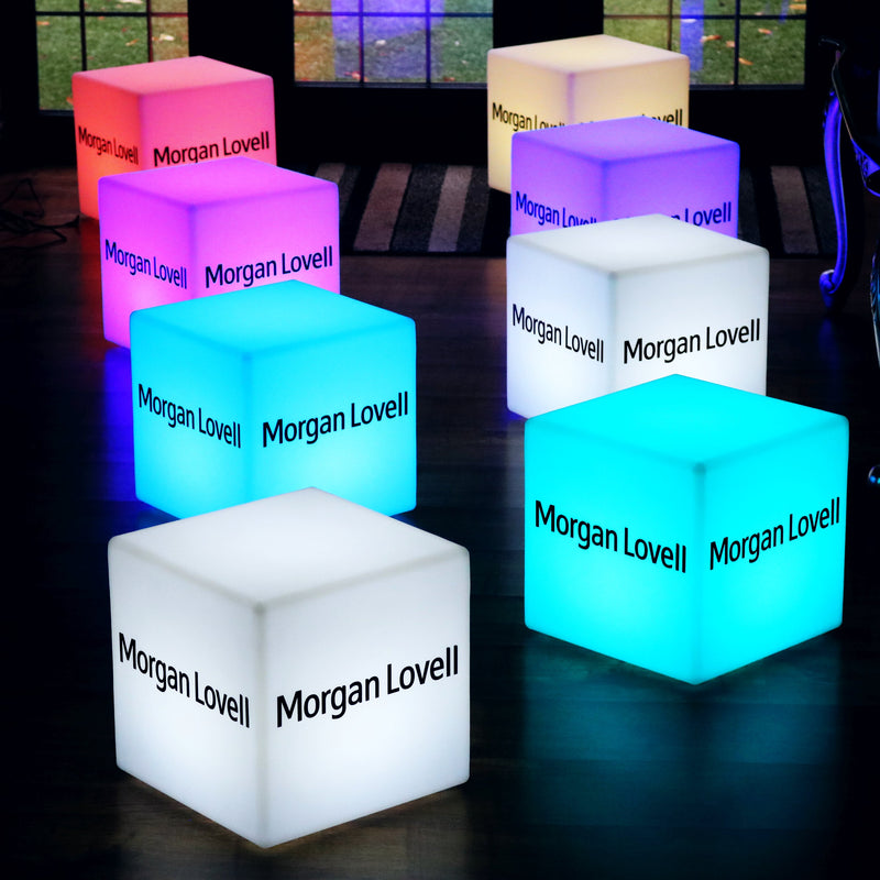 Gepersonaliseerde kruk of tafel met merk, staande lichtbak, verlichte LED display, logo